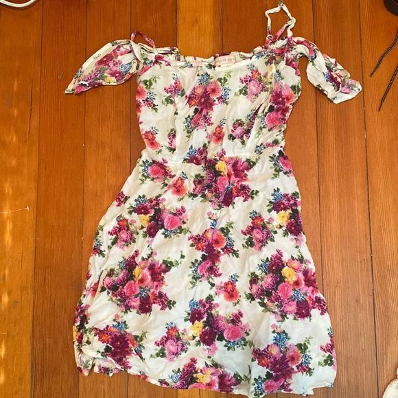 Band of Gypsies Dresses & Skirts - Floral Off The Shoulder Dress